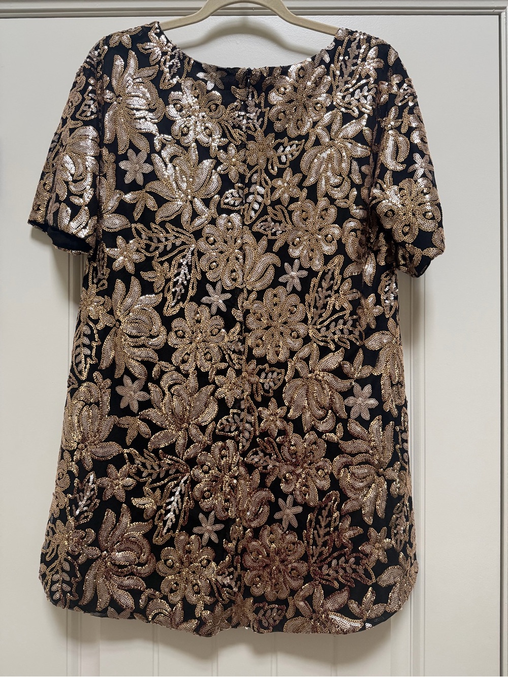 Lovers + Friends Black and Gold Sequin Floral V-Neck dress, Size XS - Picture 4 of 6